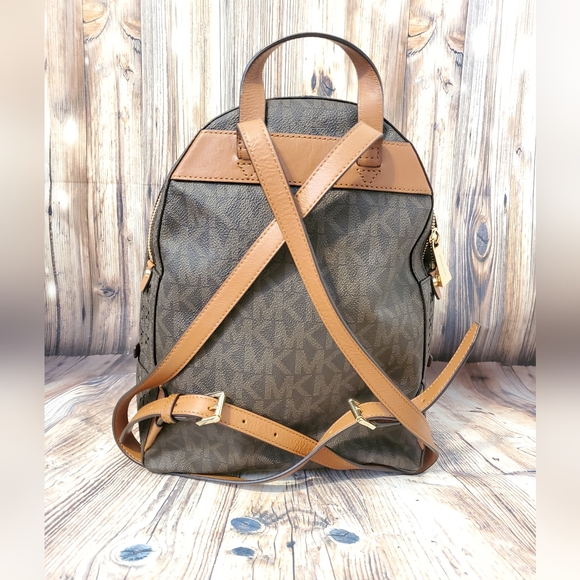 Michael Kors Medium Rhea Perforated Back - Picture 2 of 10